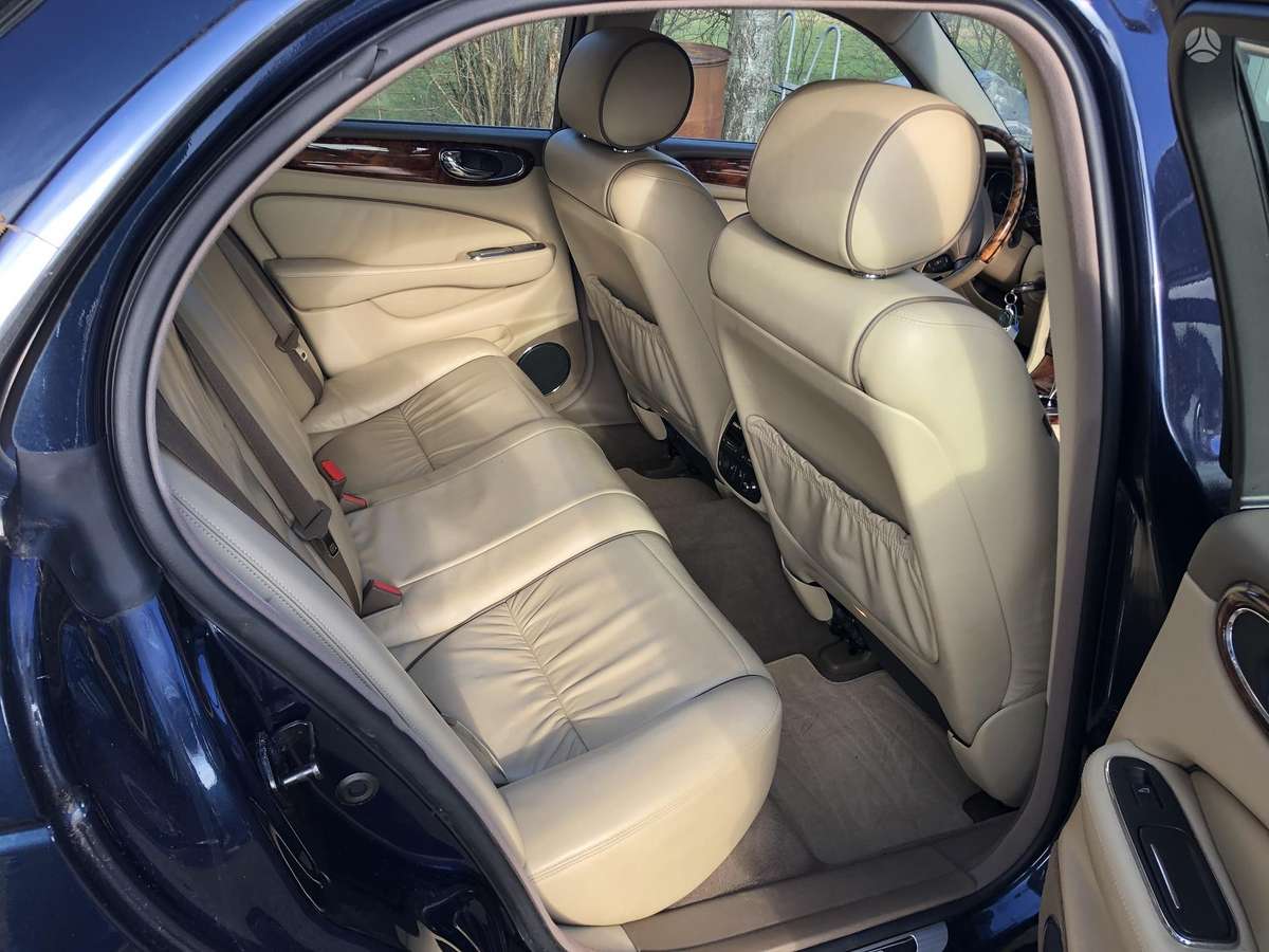 Jaguar XJ, 2.7 l., Седан