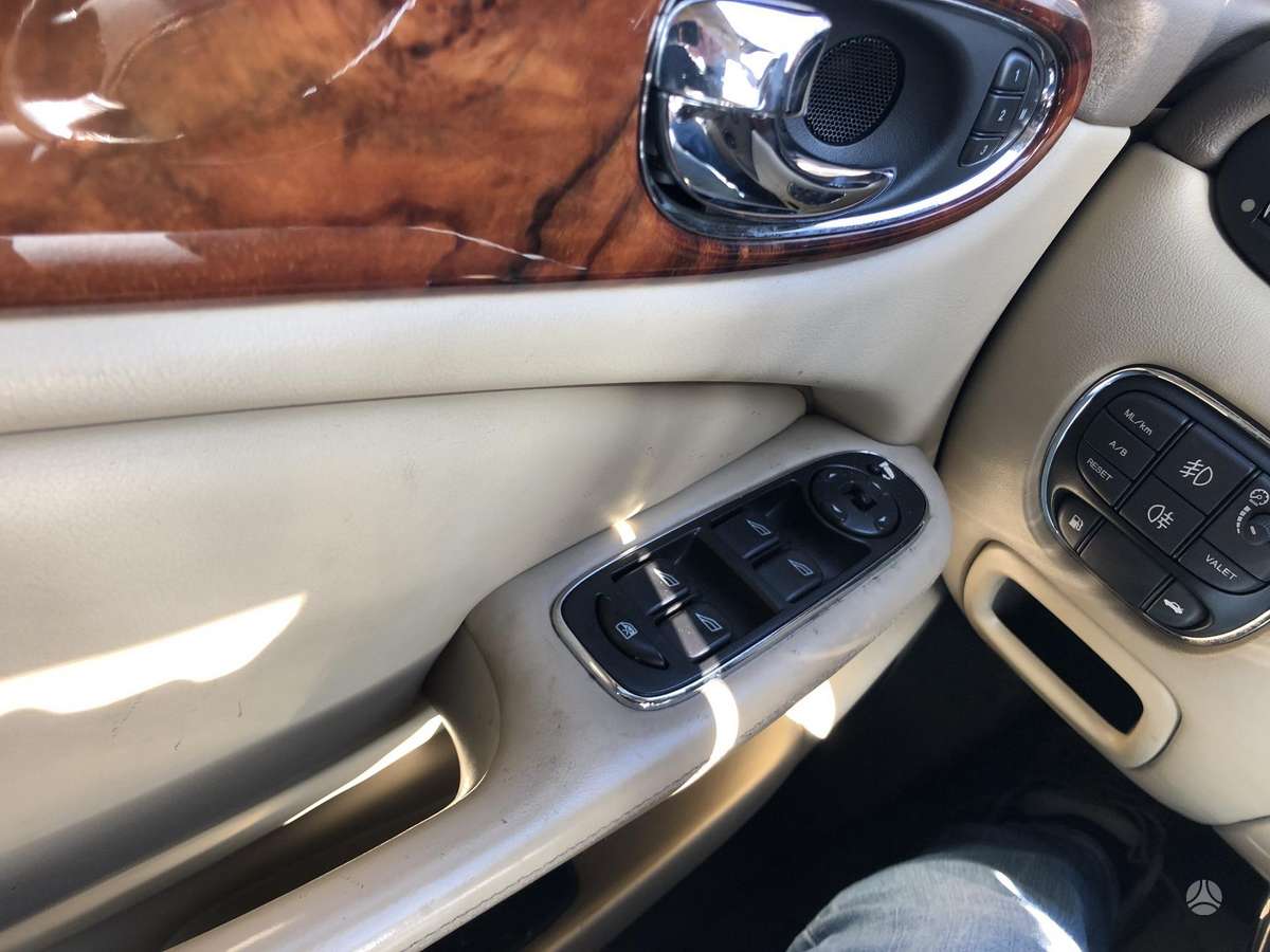 Jaguar XJ, 2.7 l., Седан