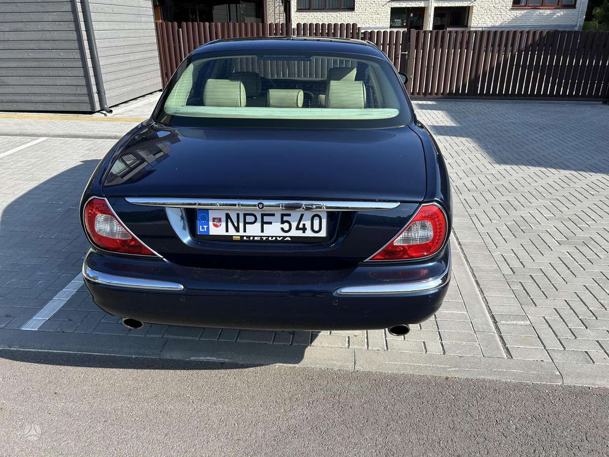 Jaguar XJ, 2.7 l., Седан