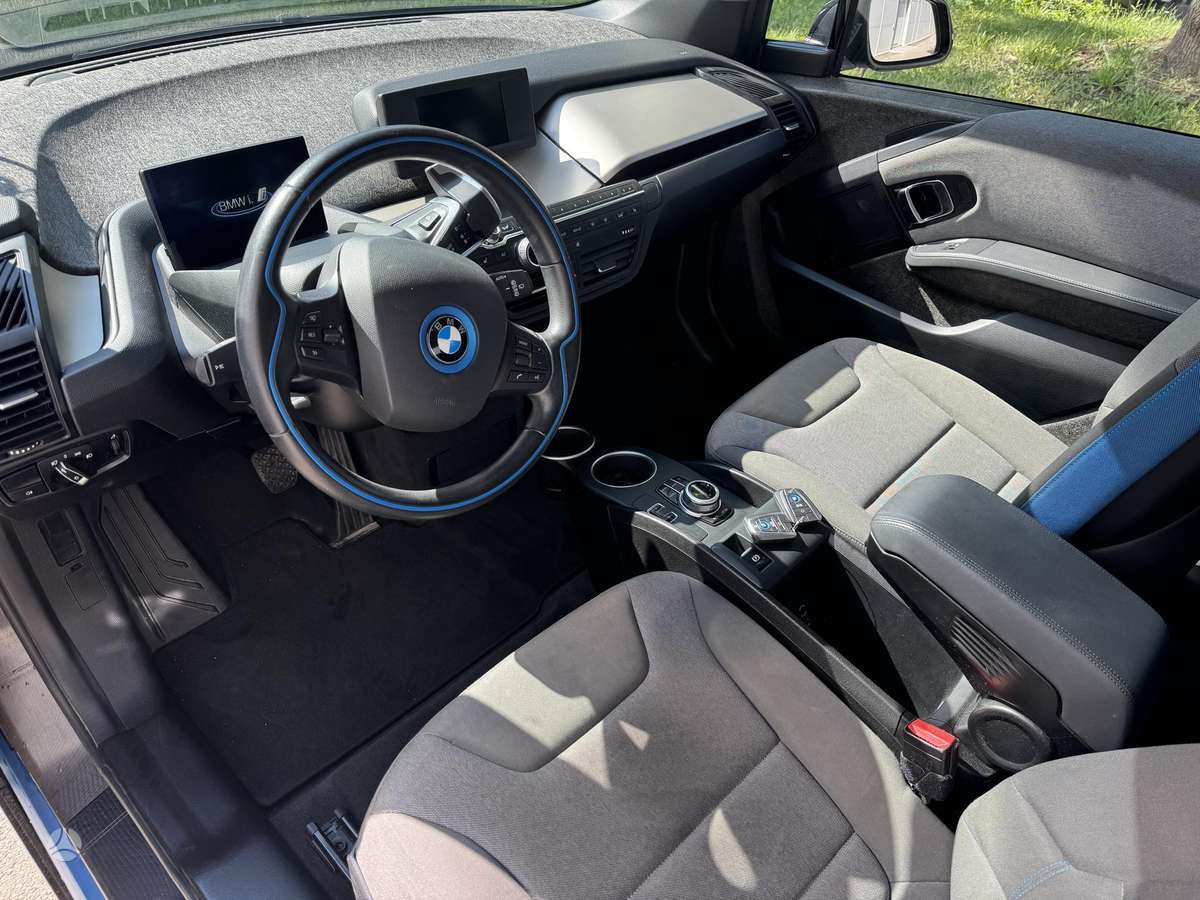 BMW i3, 33 kWh, hatchback