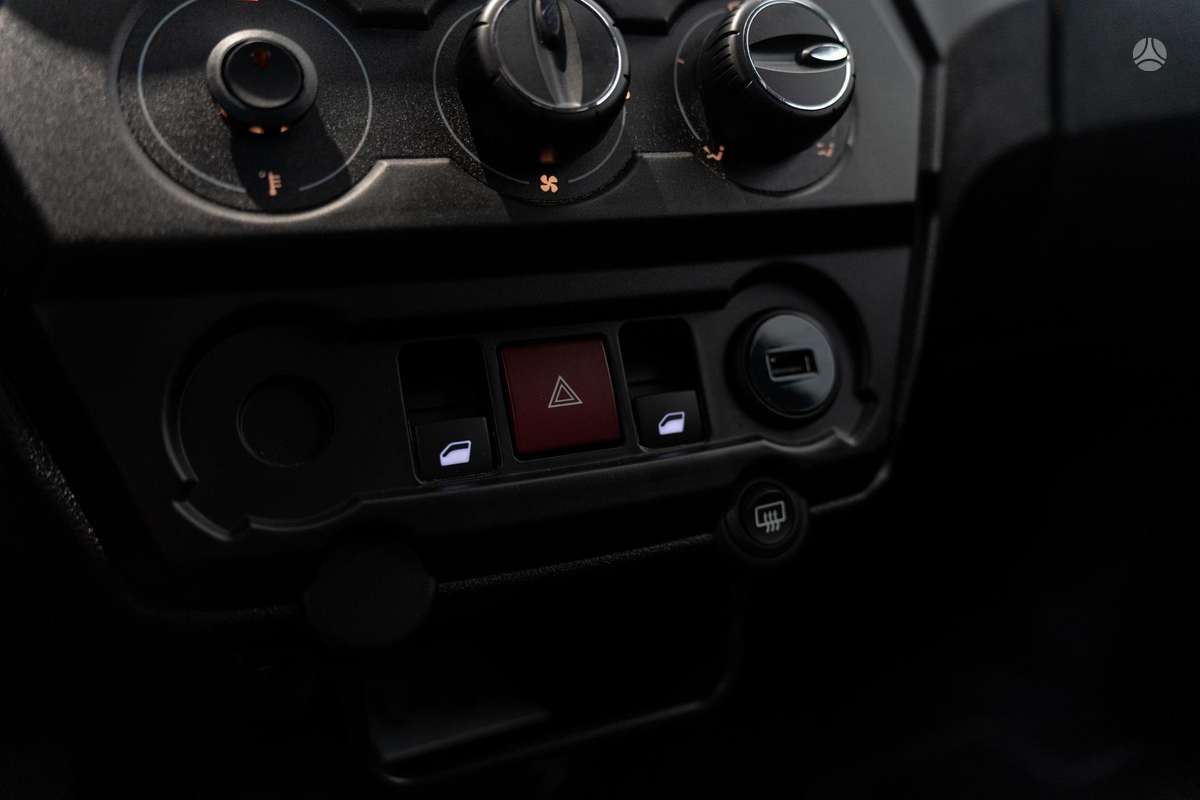 Aixam e-City Sport, coupe
