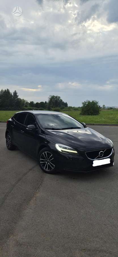 Volvo V40, 2.0 l., hatchback