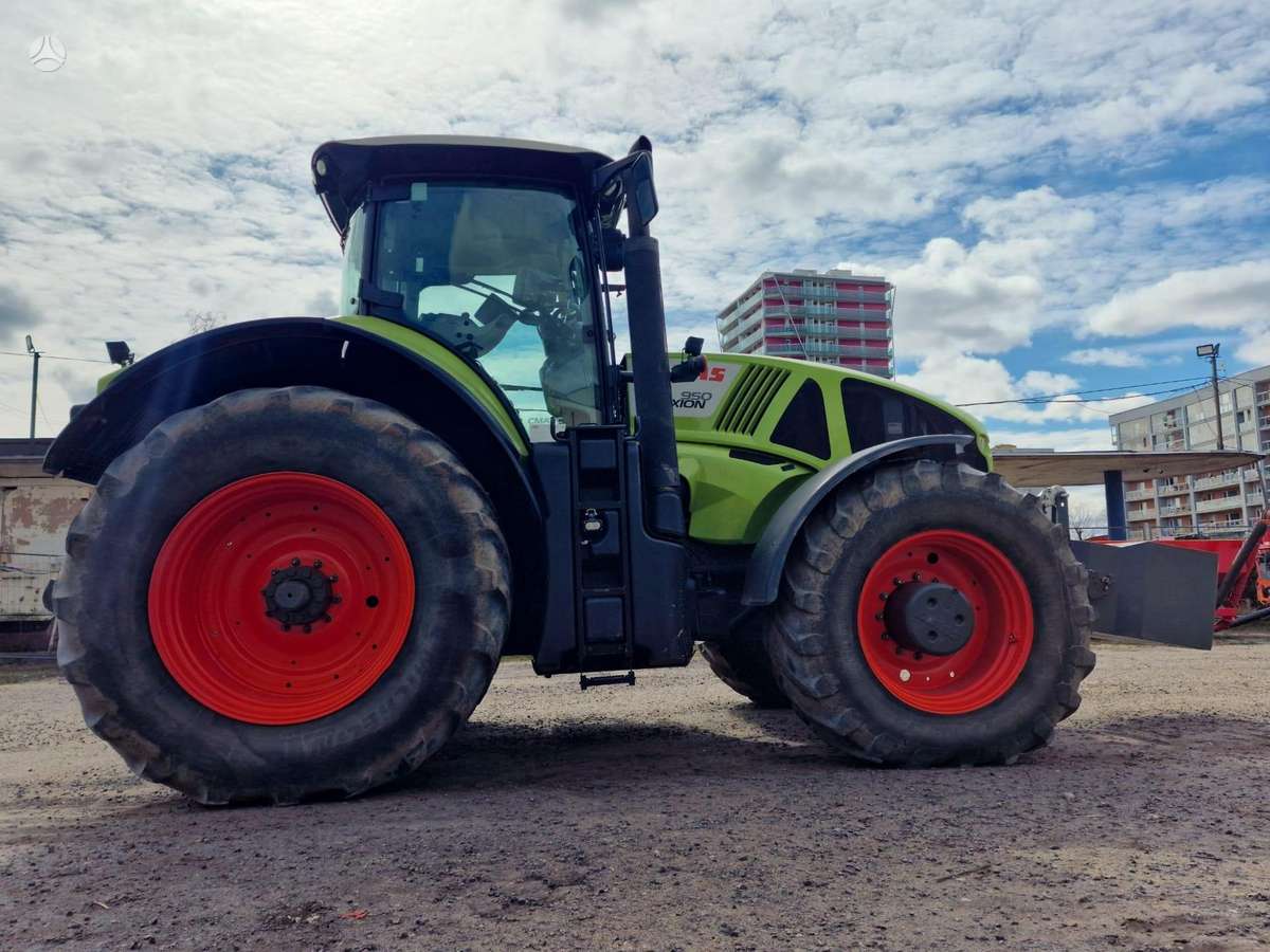 Claas Axion 950, traktoriai