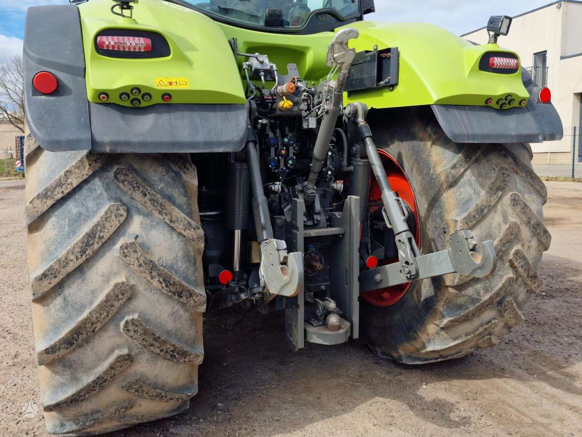 Claas Axion 950, tractors