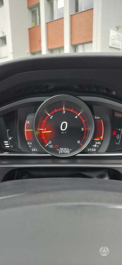 Volvo V40, 2.0 l., hatchback