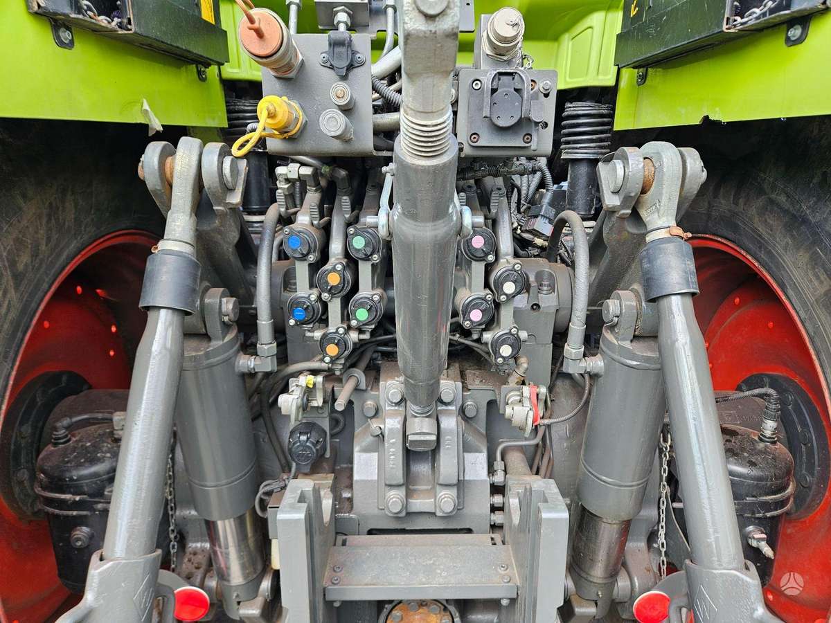 Claas Axion 950, traktoriai