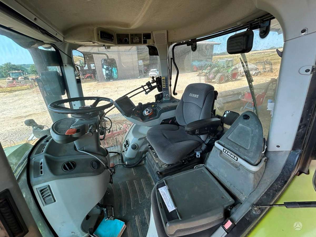 Claas Axion 850, traktoriai