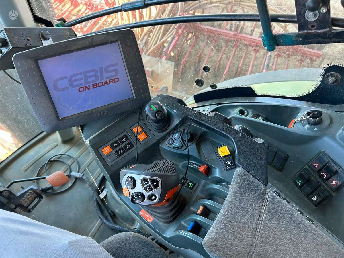 Claas Axion 850, тракторы