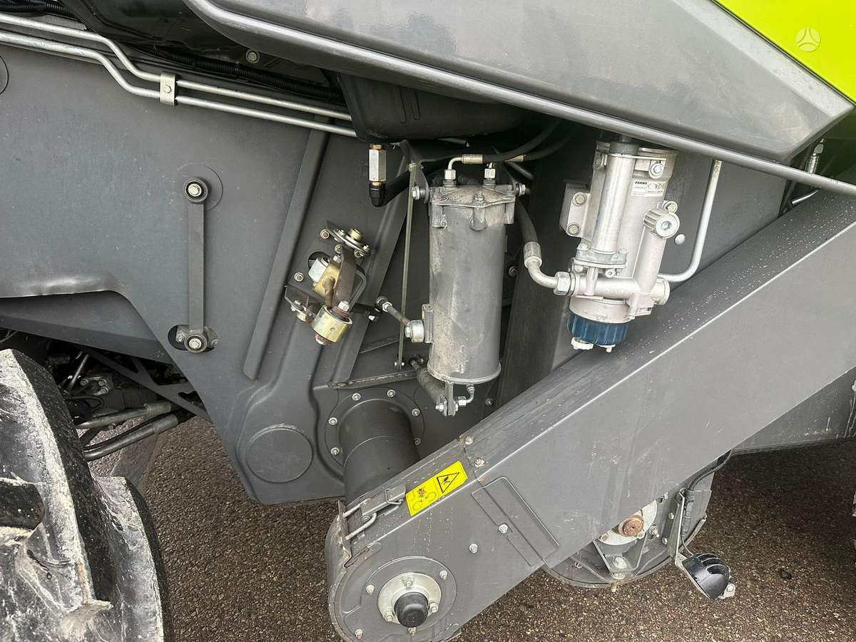 Claas Lexion 8700TT 4WD, kombainai