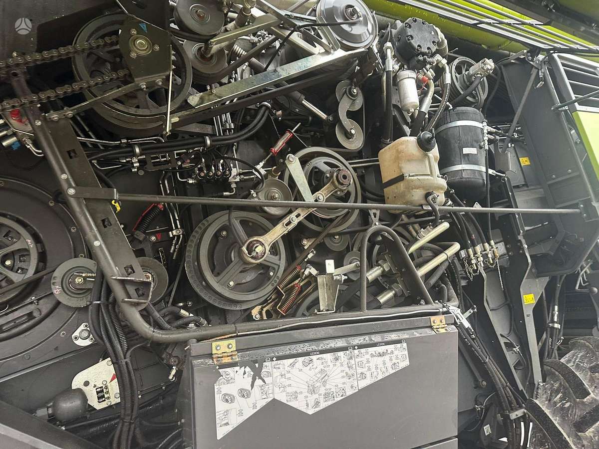 Claas Lexion 8700TT 4WD, kombainai