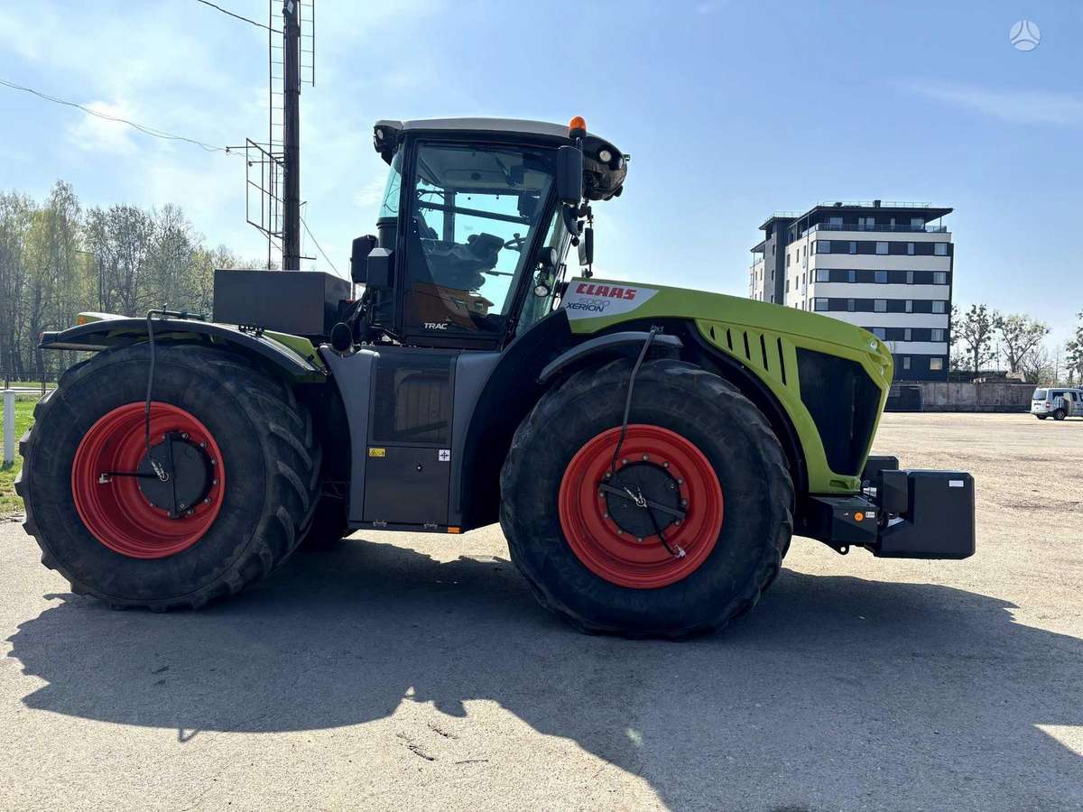 Claas Xerion 5000, traktoriai