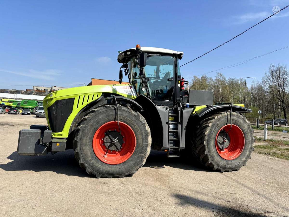 Claas Xerion 5000, tractors