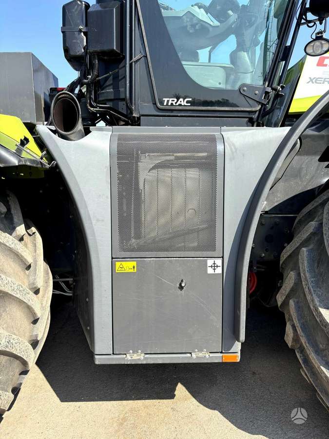 Claas Xerion 5000, tractors