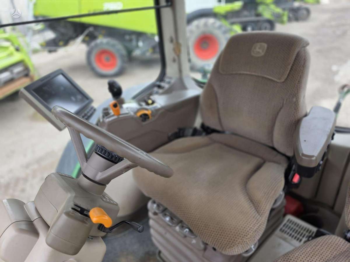 John Deere 7310R, traktori