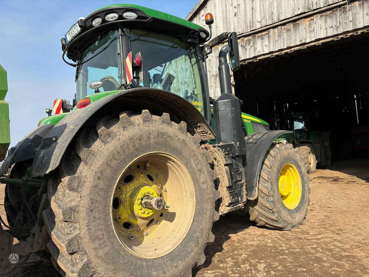 John Deere 7310R, traktoriai
