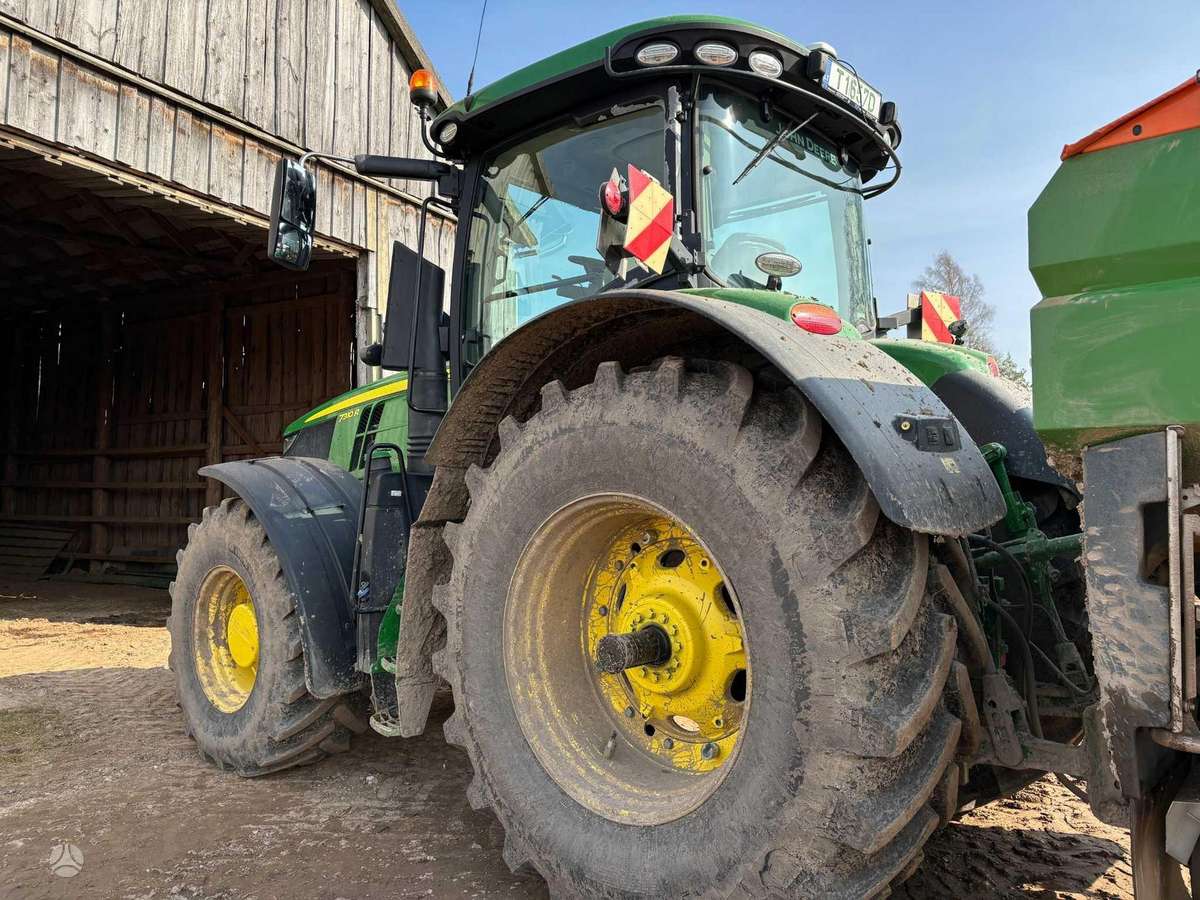 John Deere 7310R, traktoriai