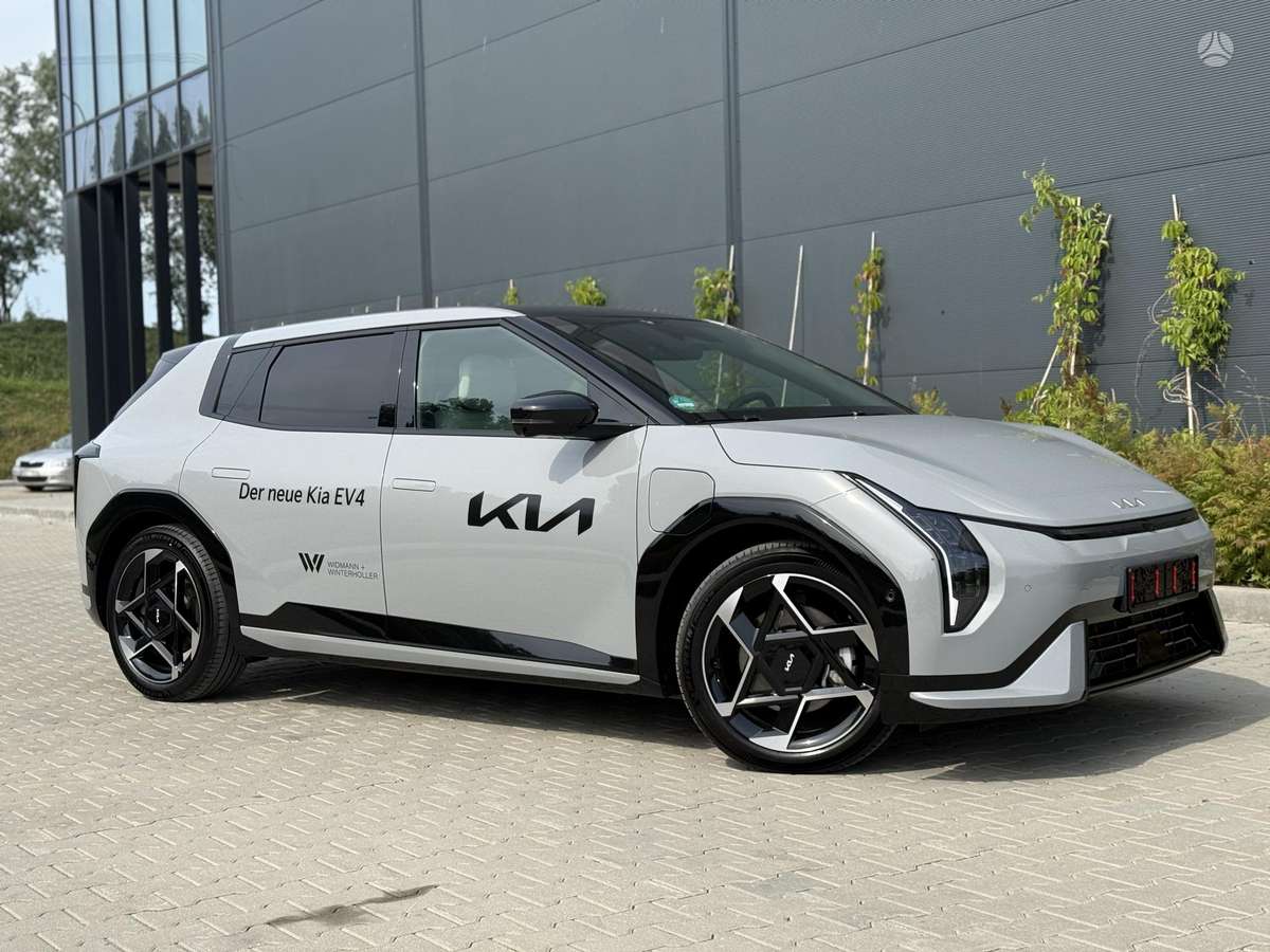 Kia EV4, 81 kWh, hatchback
