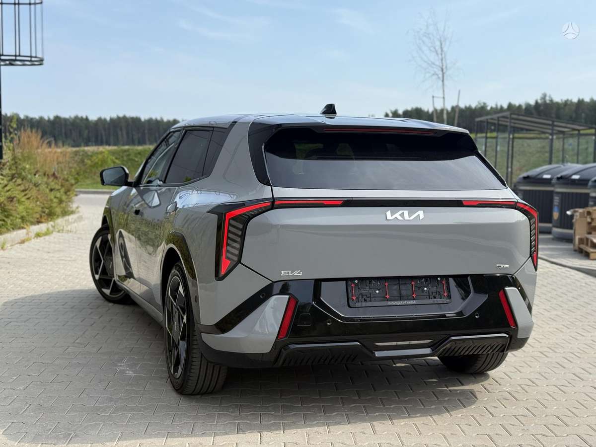 Kia EV4, 81 kWh, hatchback
