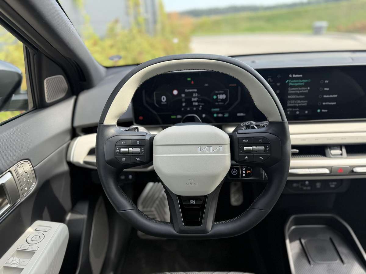 Kia EV4, 81 kWh, hatchback