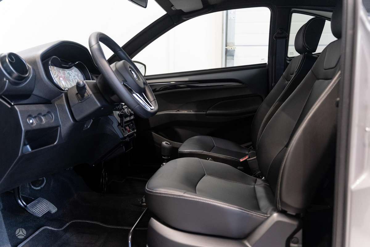Aixam e-City Sport, coupe