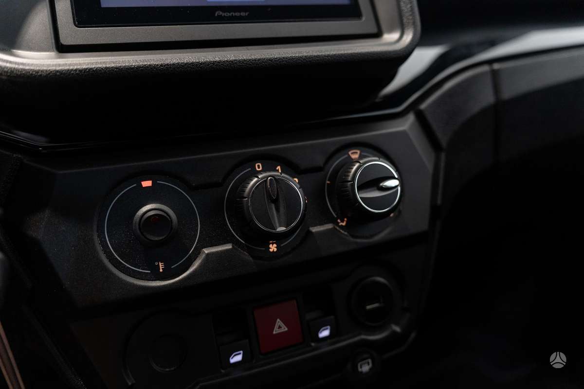 Aixam e-City Sport, coupe