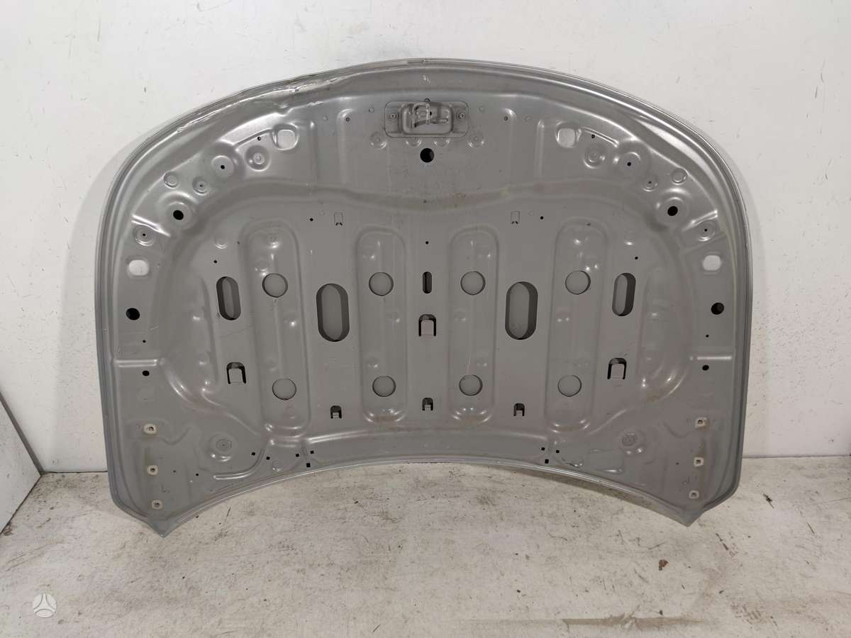 Renault Latitude hood (front, rear)
