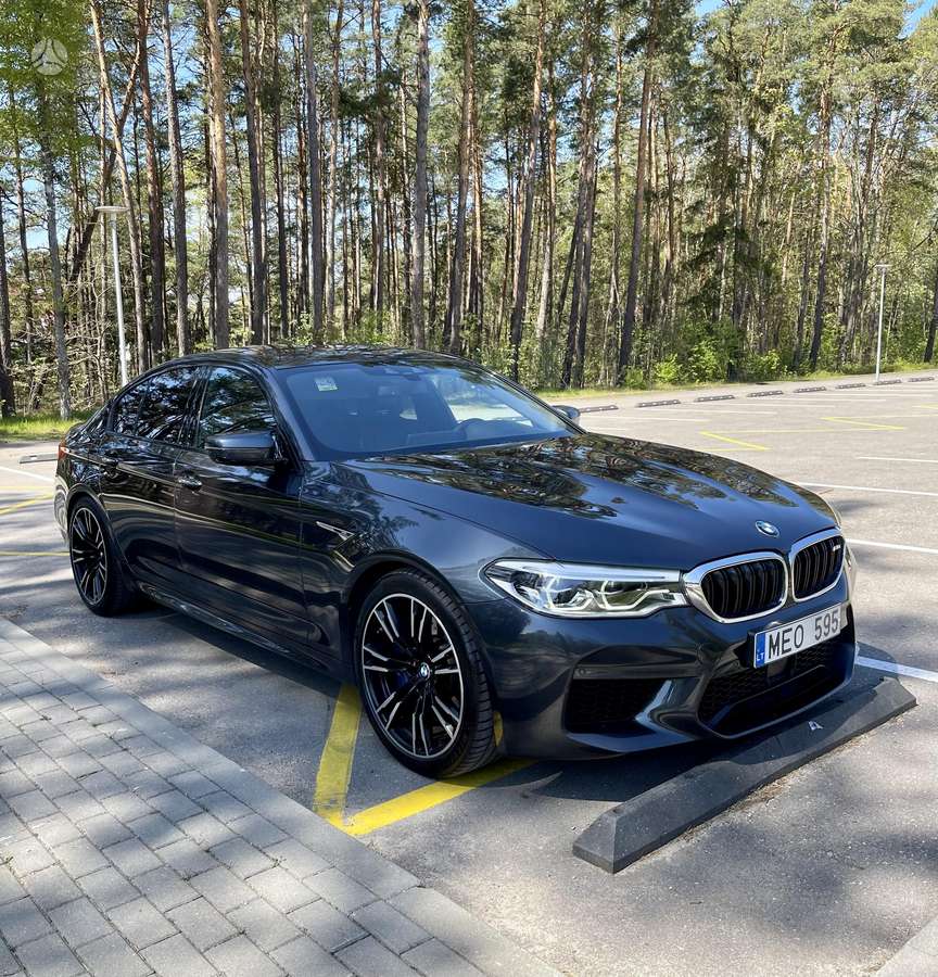 BMW M5, 4.4 l., Седан