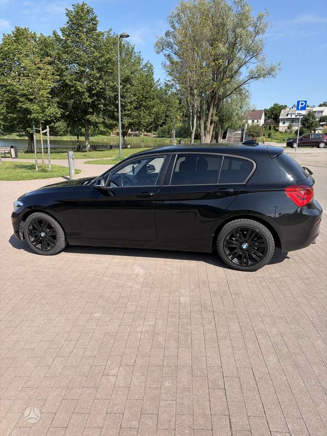 BMW 118, 2.0 l., hatchback