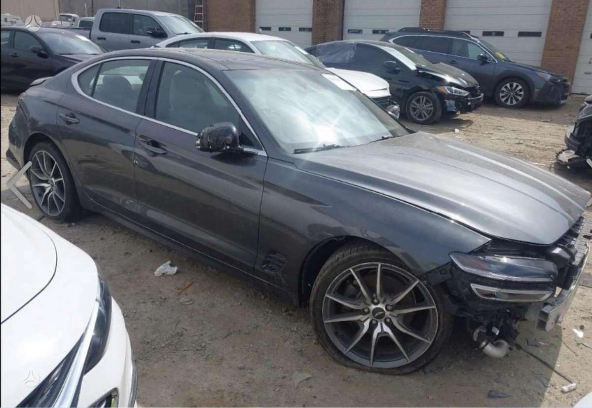 Genesis G70
