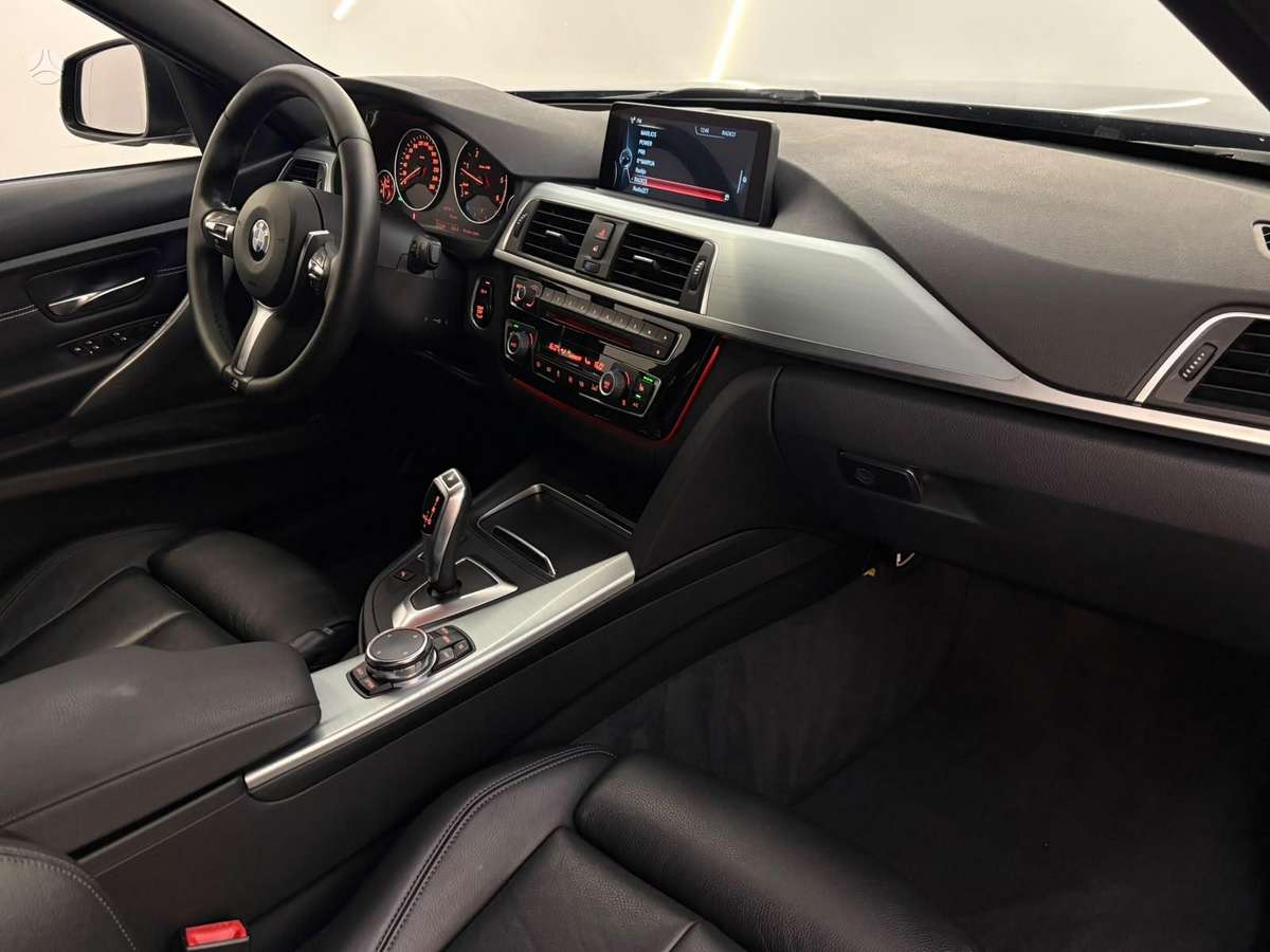 BMW 320, 2.0 l., wagon