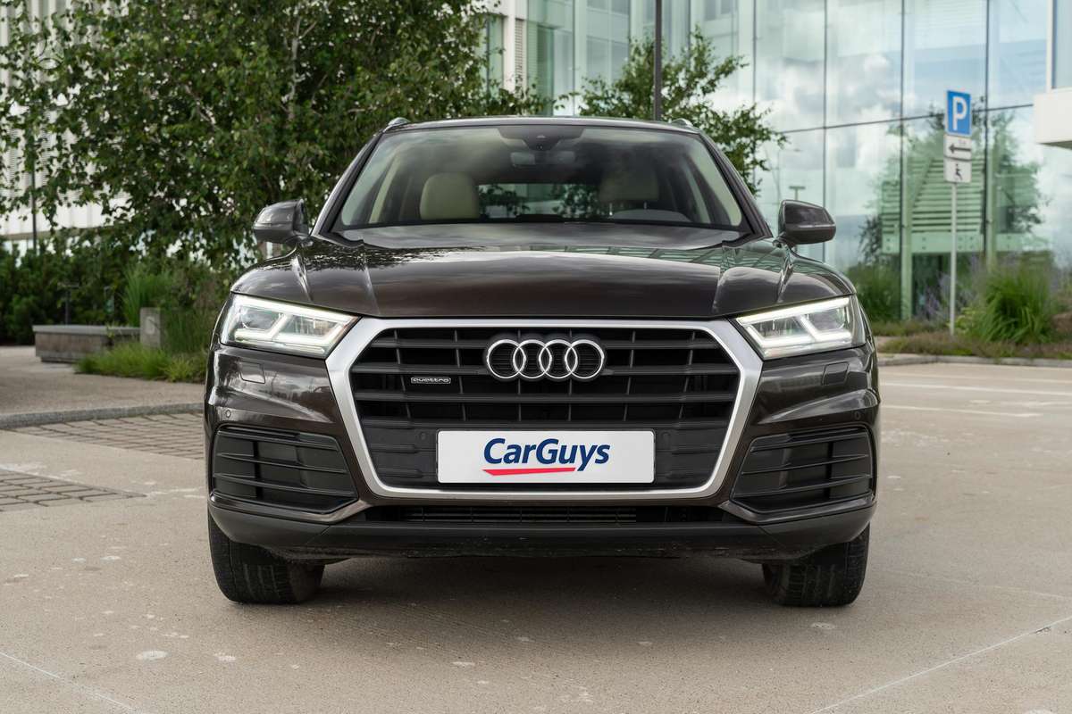 Audi Q5, 2.0 l., off-road / crossover