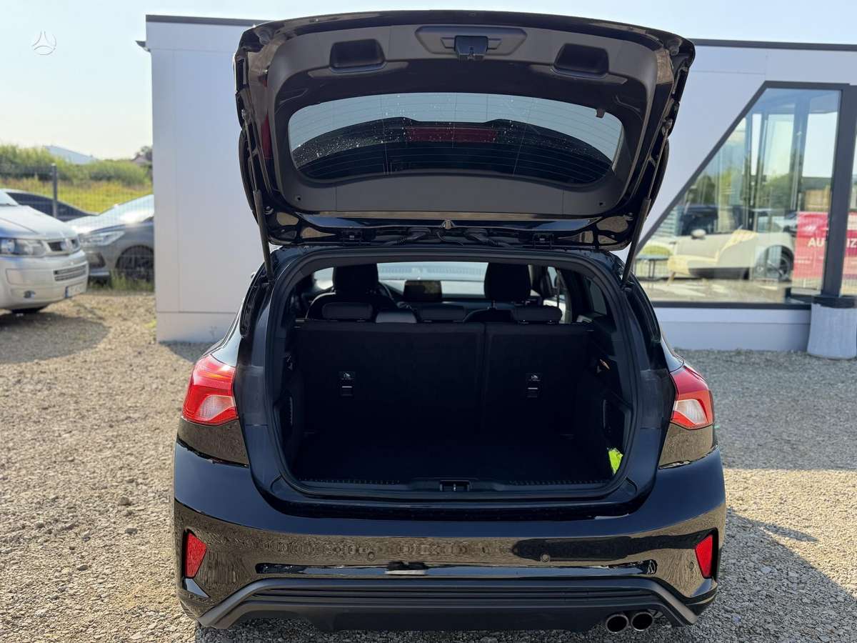 Ford Focus, 1.0 l., hatchback