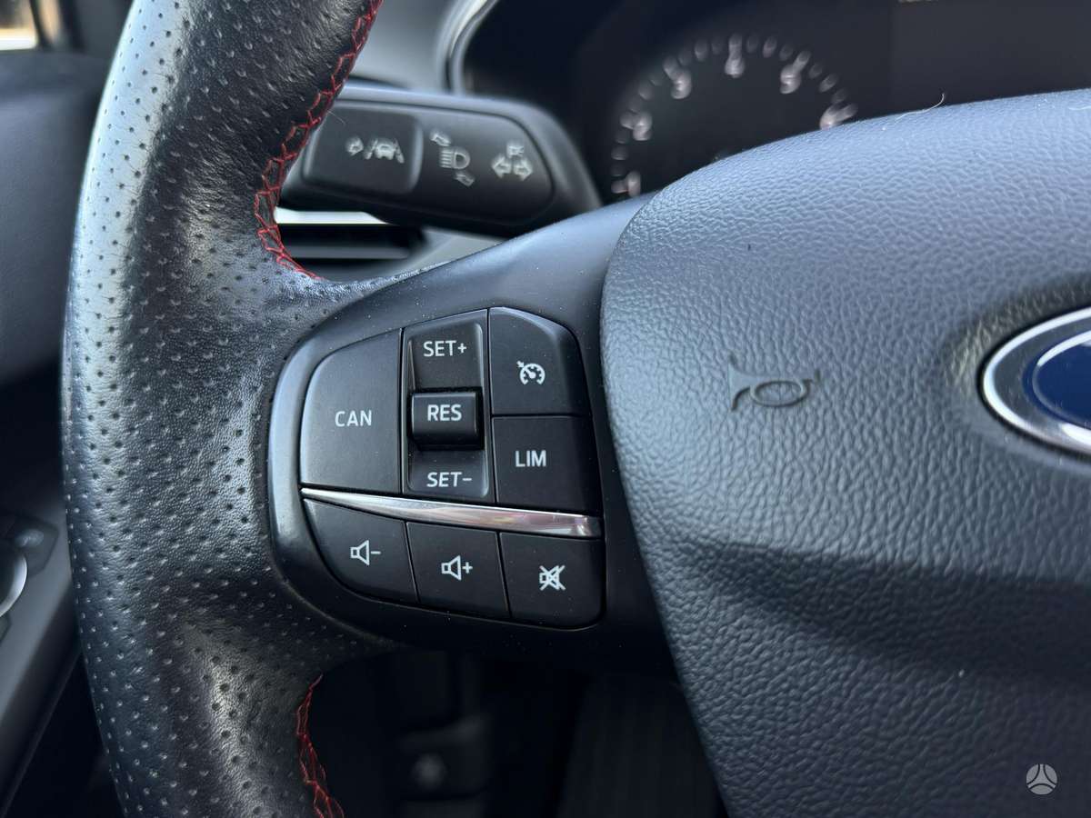 Ford Focus, 1.0 l., hatchback