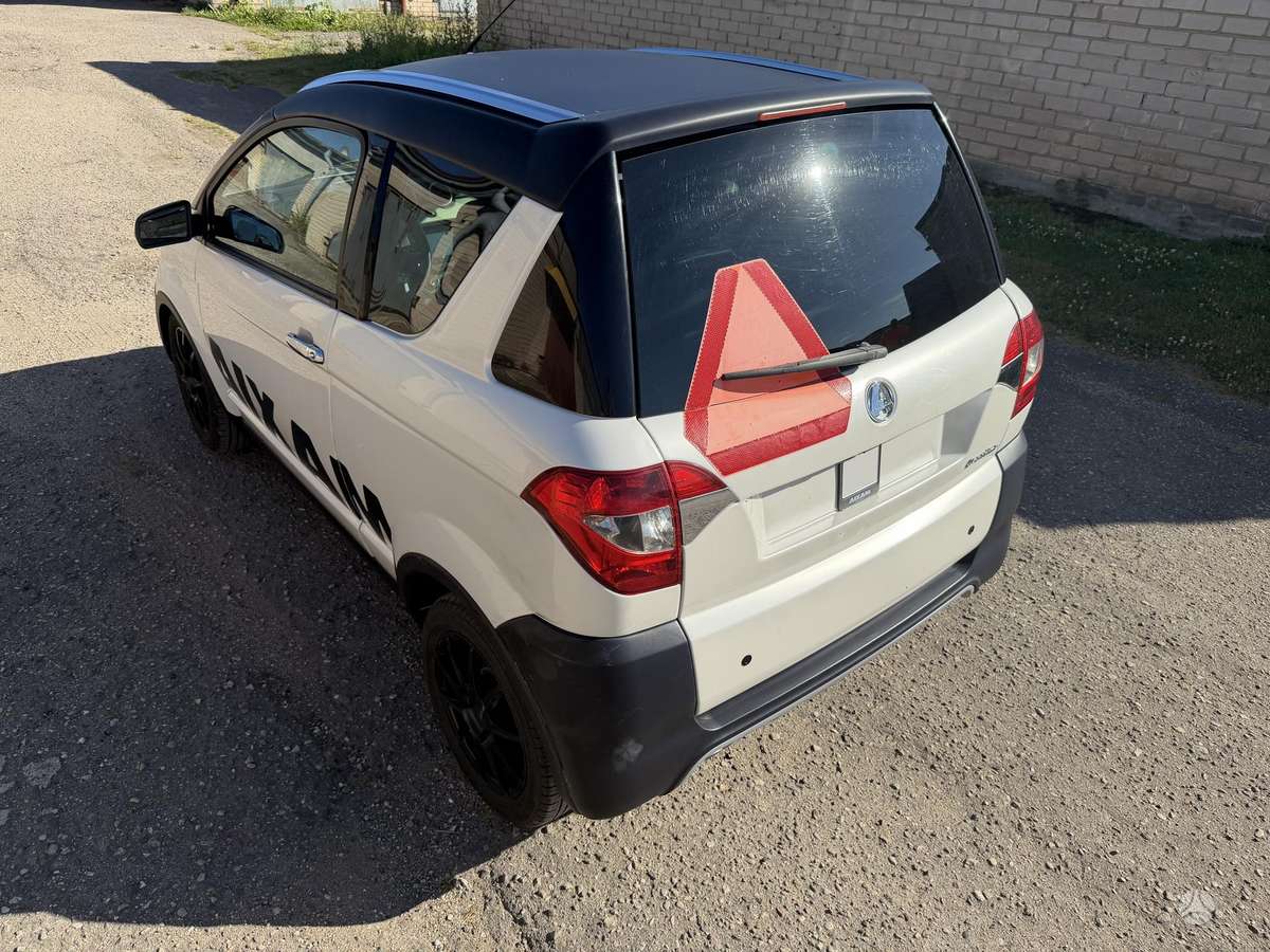Aixam Crossline, 0.4 l., Универсал