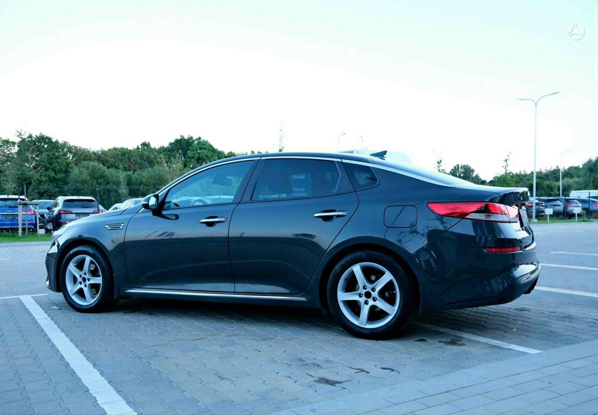 Kia Optima, 1.6 l., Седан