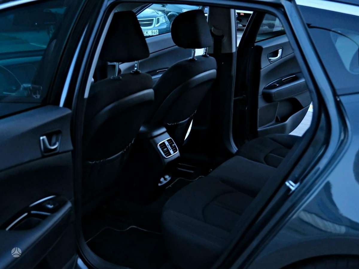 Kia Optima, 1.6 l., Седан