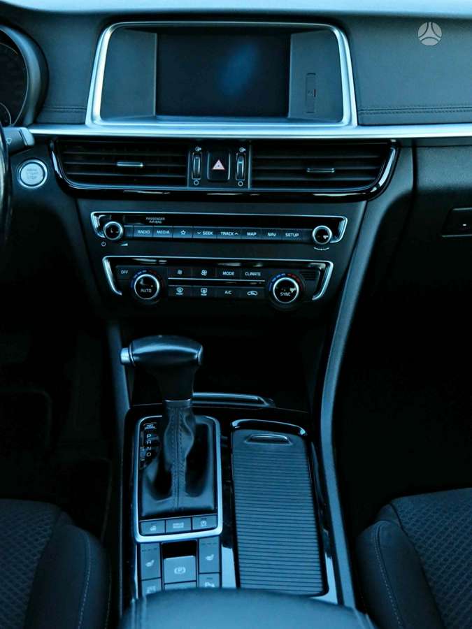 Kia Optima, 1.6 l., Седан