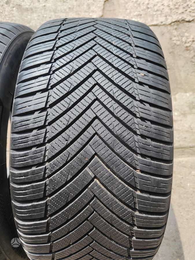 Tristar, universalios 255/40 R19
