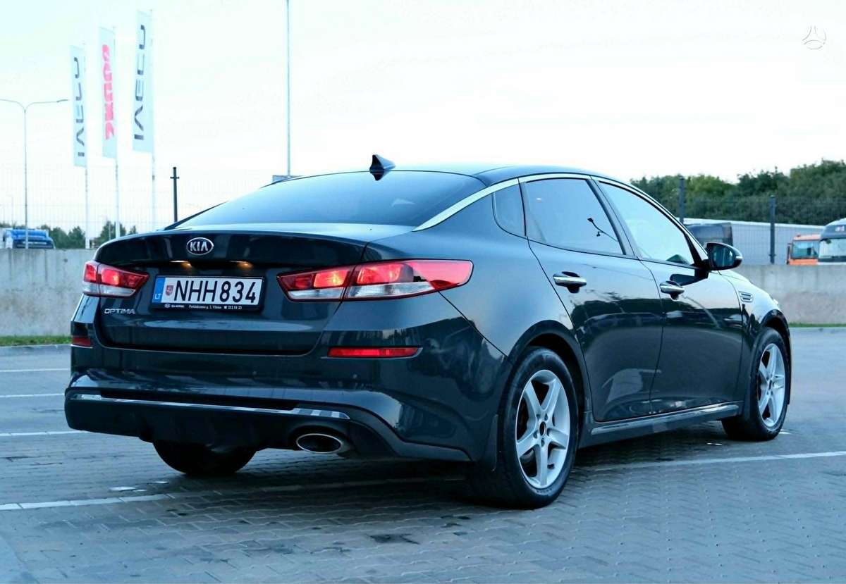 Kia Optima, 1.6 l., Седан