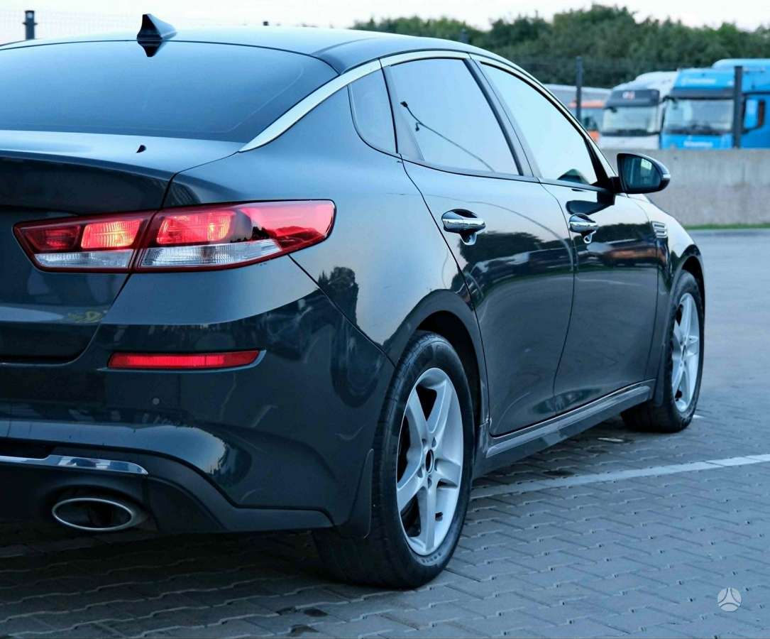 Kia Optima, 1.6 l., Седан