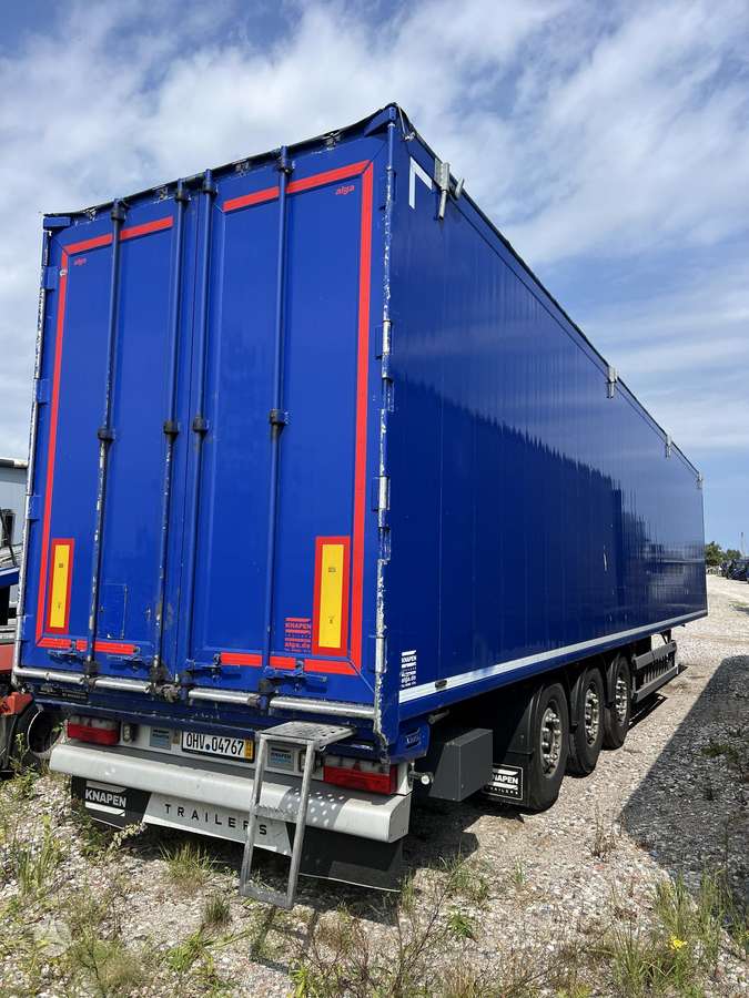 Knapen, with moving floor