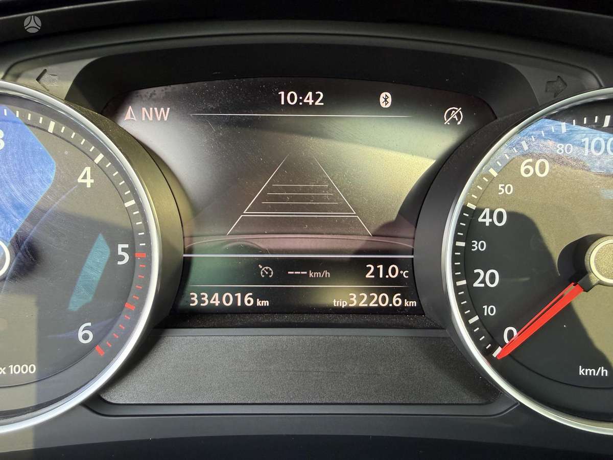 Volkswagen Touareg - 6