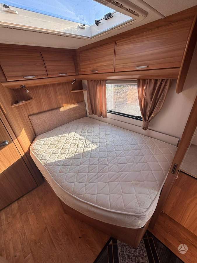 Lunar Clubman, кемперы