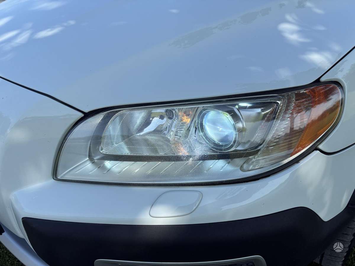 Volvo XC70, 2.4 l., wagon