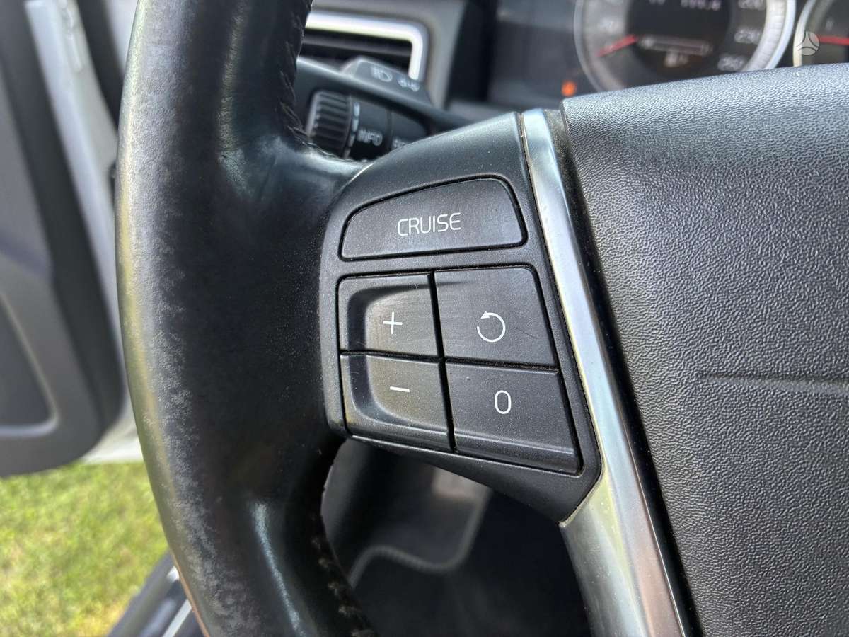 Volvo XC70, 2.4 l., wagon