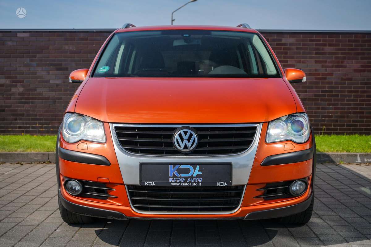 Volkswagen Touran - 3