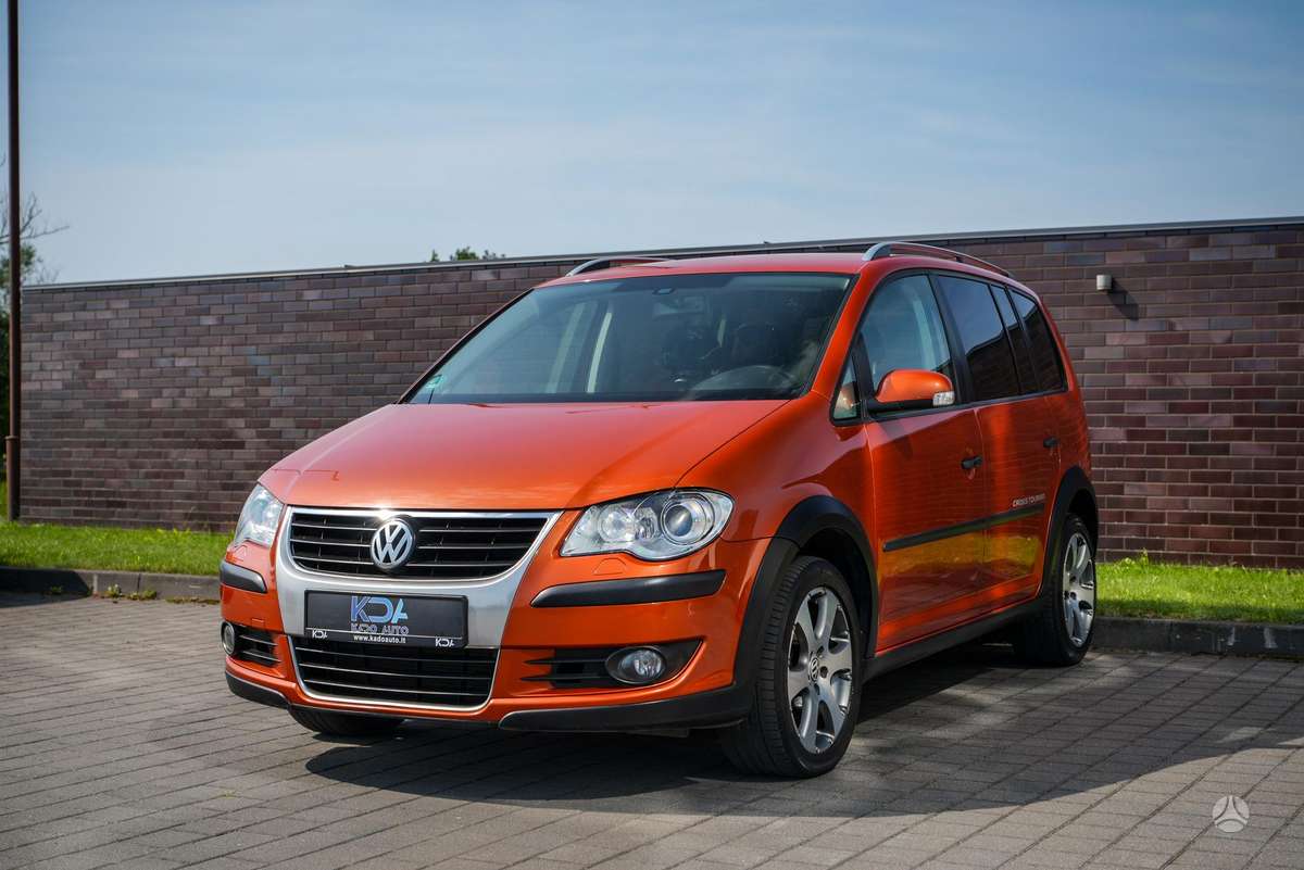 Volkswagen Touran - 5
