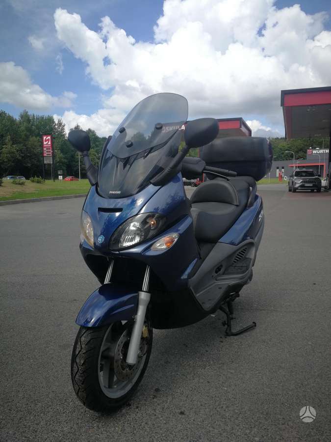 Piaggio X9 125cc, scooters / mopeds