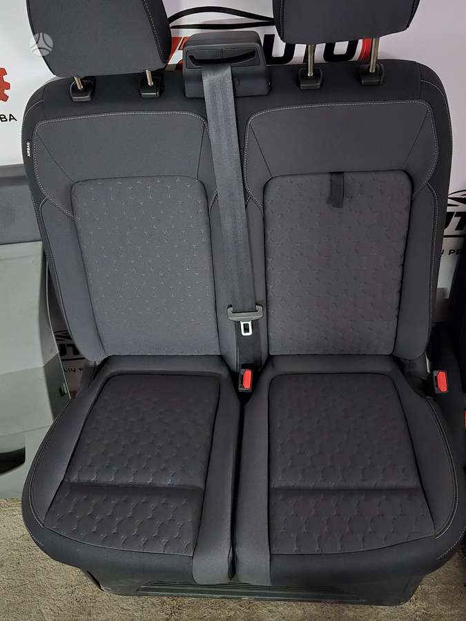 Ford Transit Custom, Ratai, salonas