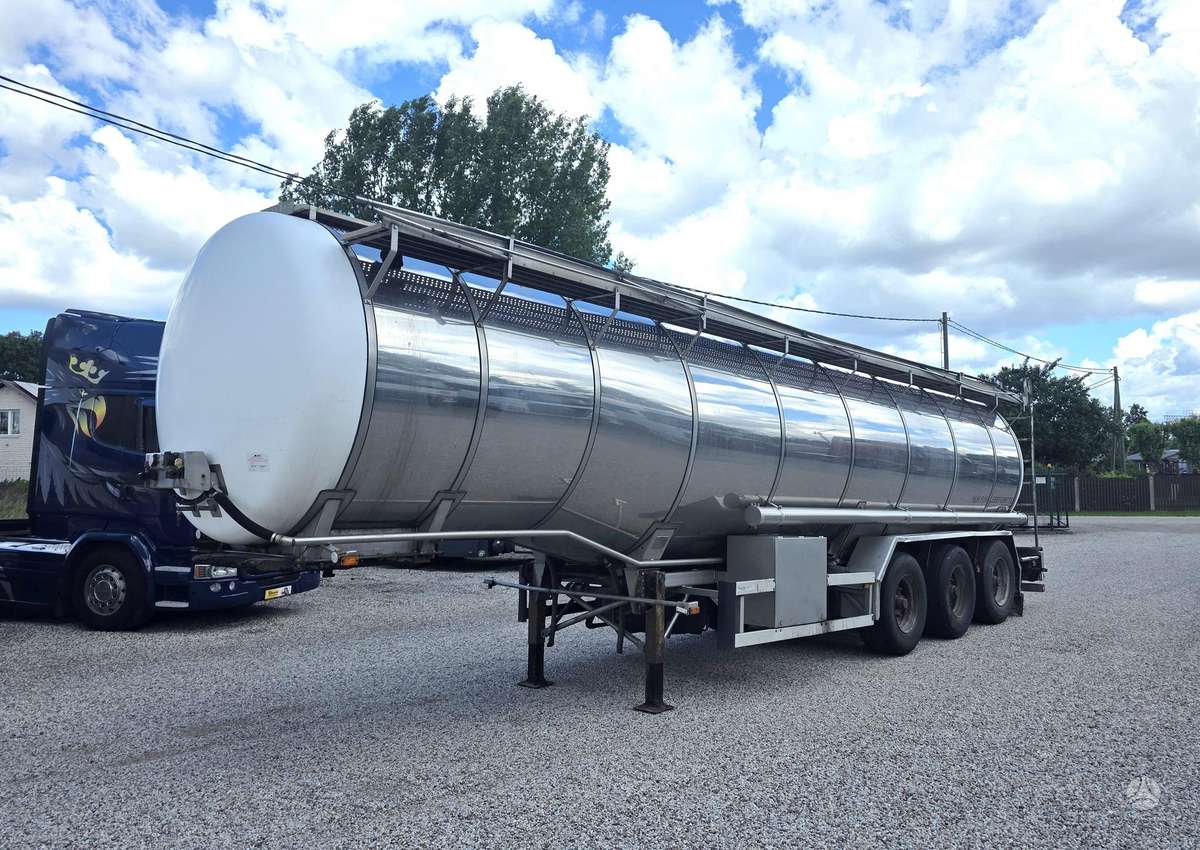 Burg BPO 1227, цистерны
